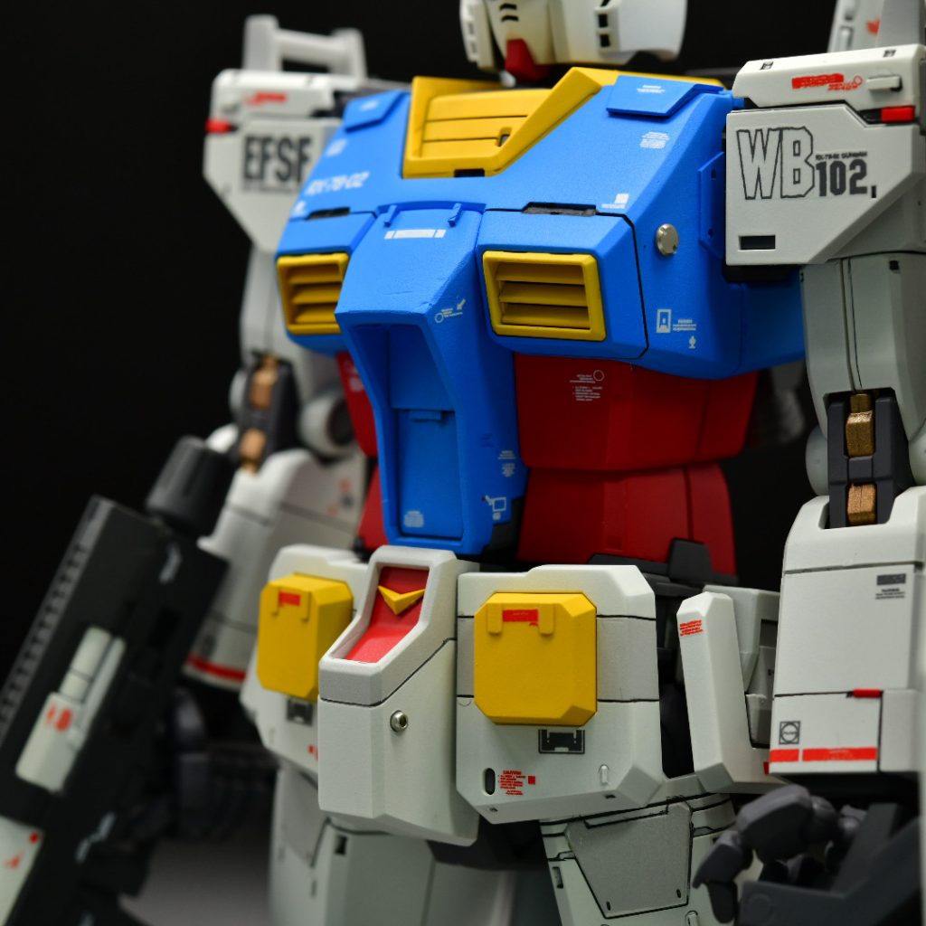 社外品の水転写デカールを使用。各所にメタルパーツを配置しています。