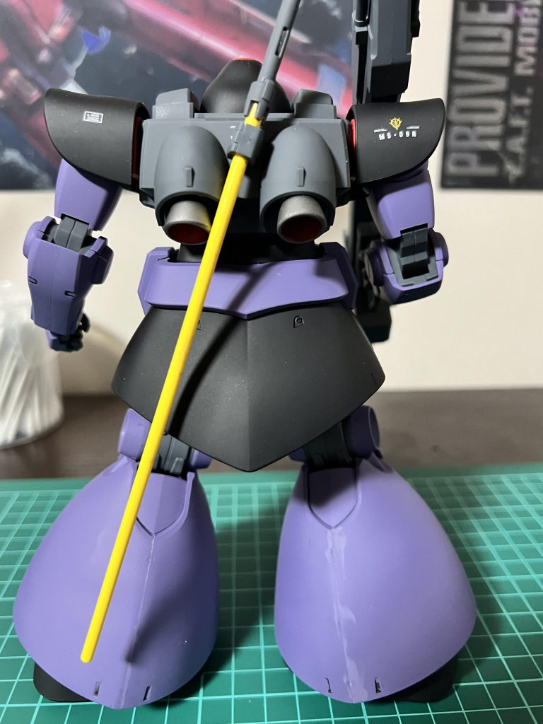 背面ふくらはぎの合わせ目消しを失敗してます。