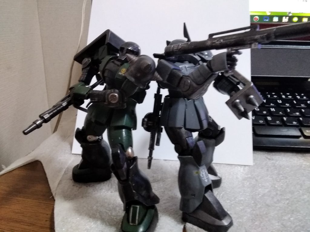 うちのザクⅠ二体目と一緒に。