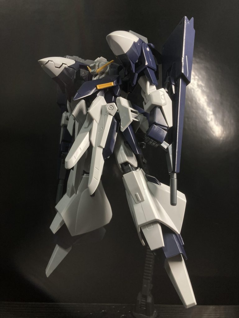 ギャプランの形を引きつつTR系列のパーツを付け加えてさらにかっこよくなった…そんな機体です！