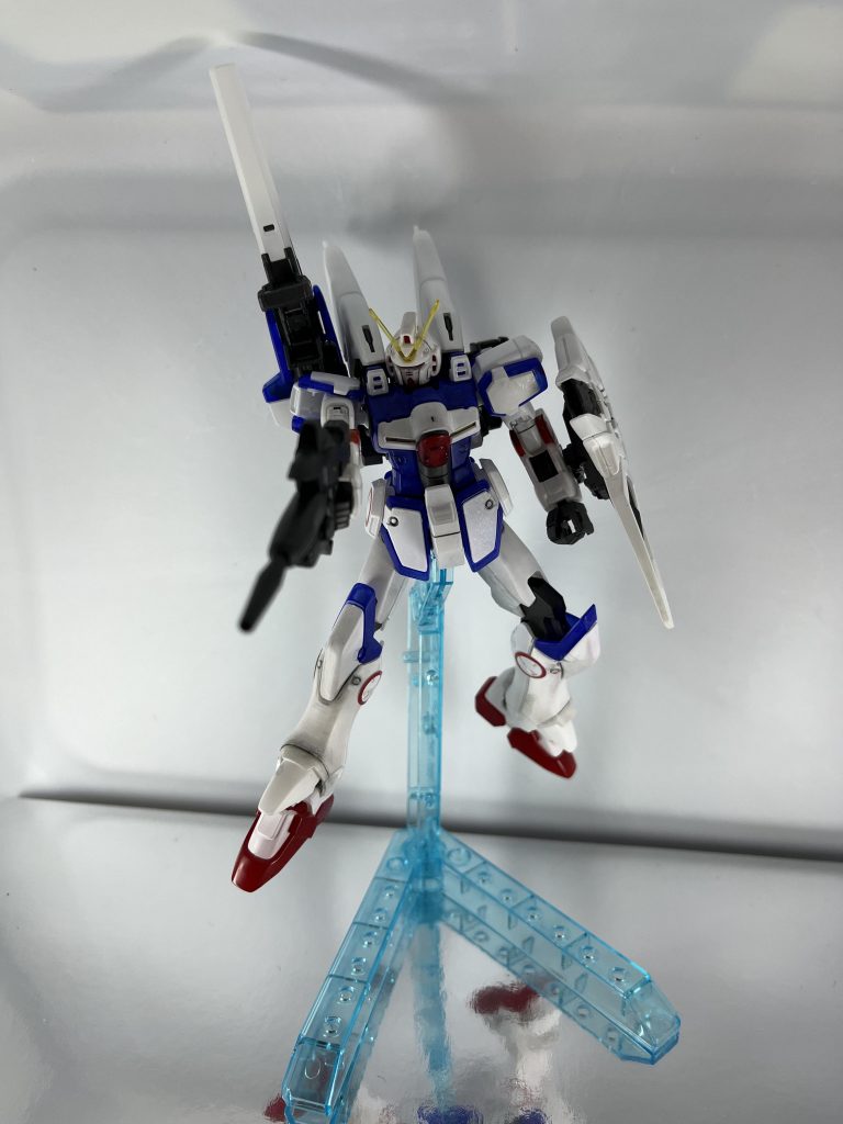 ヴィクトリーはライフルがよく似合う