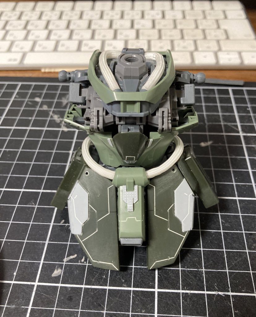 軟質素材の動力パイプは全て、HIQパーツさんのメッシュワイヤーに変更。この作業が一番頭を悩ませました。