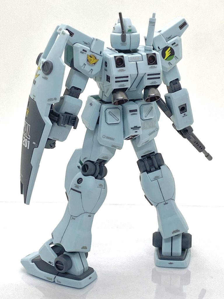 各部バーニア外部、ジム・ライフル先端、アンテナ→(ガイア)フレームメタリック(1)各メカ部、ジム・ライフル本体、シールド裏等→(クレオス)RLM75グレーバイオレット各部バーニア内部→(タミヤ)エナメル・クリアーレッド