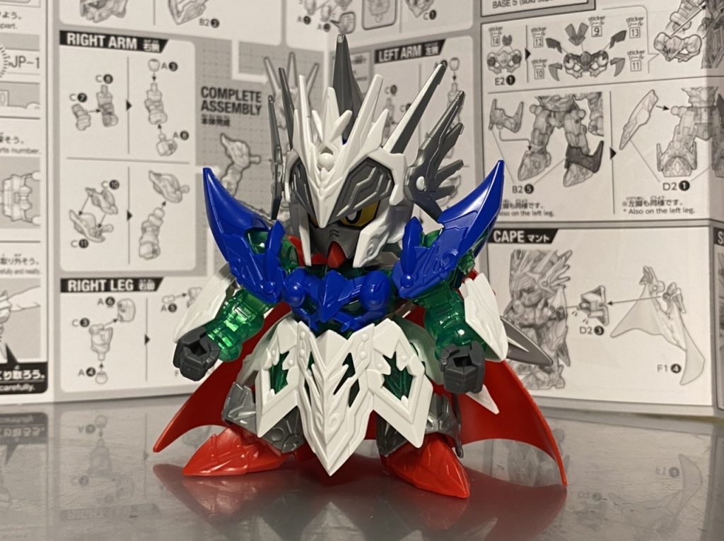 創傑伝以降はなるべく等身を下げたフォルムに。カッコかわいいの「かわいい」方面に少しだけ振り戻したい。なんならモールド埋めたり、ディテール削りたい部分もあるけど、カロリーやばいのでしない。