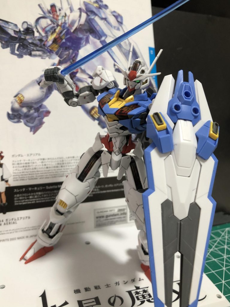 塗り分けもしてないので真っ白ですね。