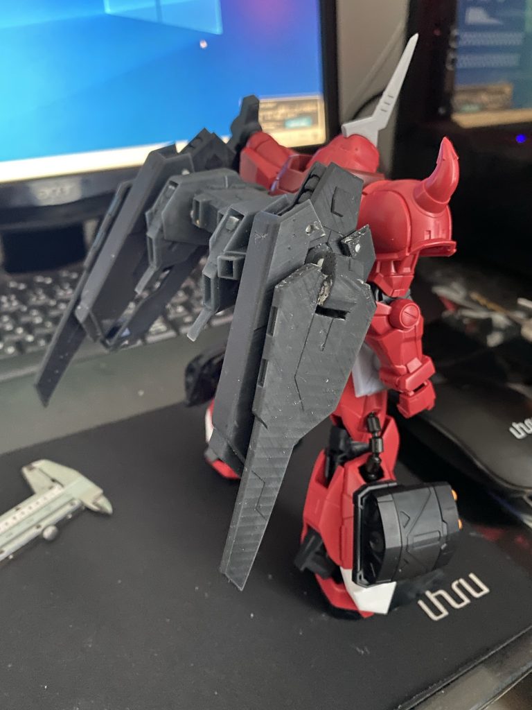 ウィザード部は出力品の塊。かなり重量あるのでスタンド必須。