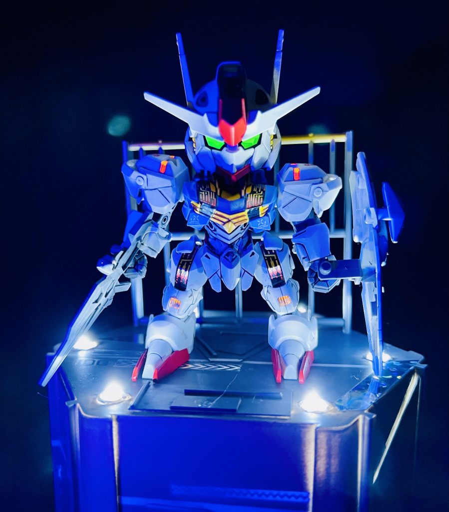 SDガンダム EXスタンダード 機動戦士ガンダム 水星の魔女 XVX-016 ガンダムエアリアル 改修塗装済み完成品 オリジナルLED発光ベース付き–2枚目/制作者：H4co Y