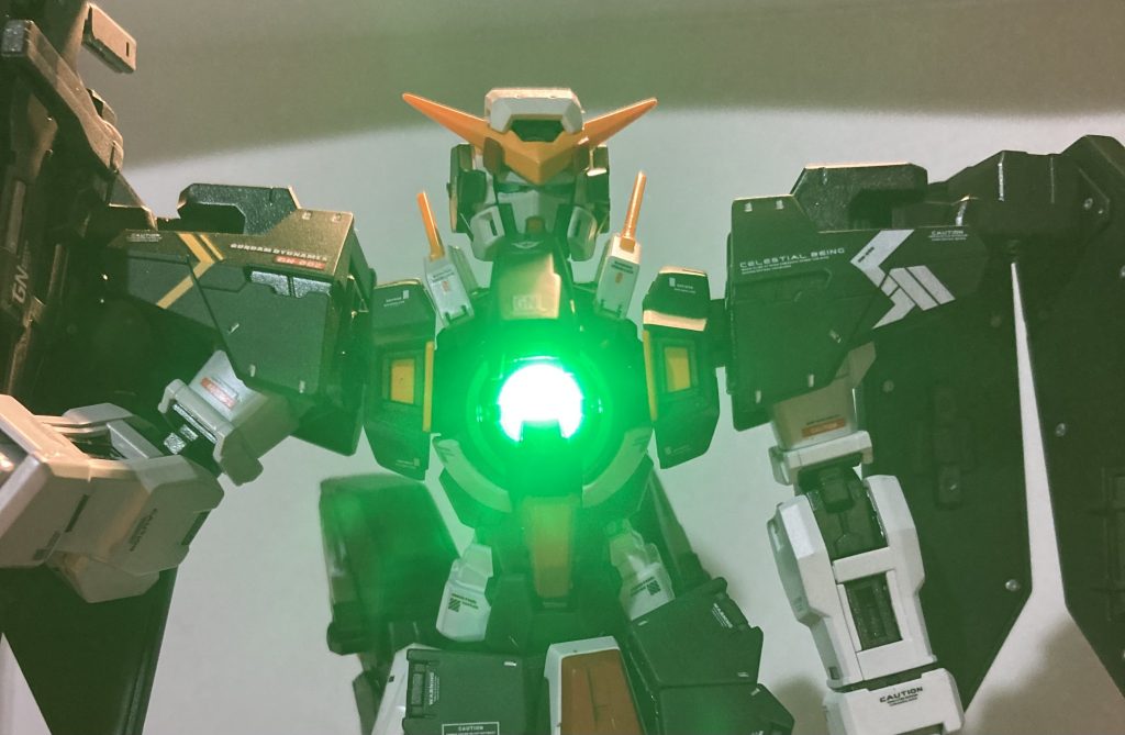 今回はLEDを仕込んだので、ちゃんとトランザム出来ますねwLEDも組みやすく出来てるので簡単でした。