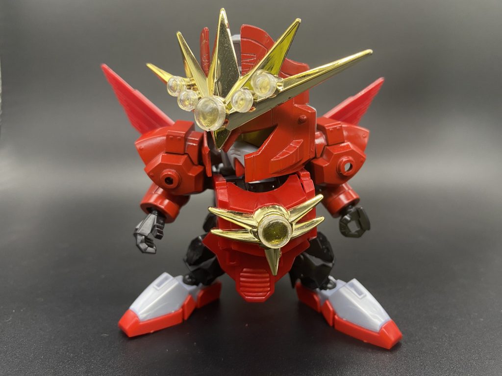 翌朝パテをもらずに寝落ちした事に絶望しながら、迷ってる暇はないと瞬着やらなんじゃらで埋めてそっこーで赤を塗ります!この後エナメル筆塗りなどの工程を経て、、