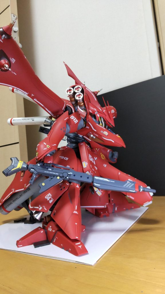 ナイチンゲールですが、ロングライフルの有名なイラストのアクションで。