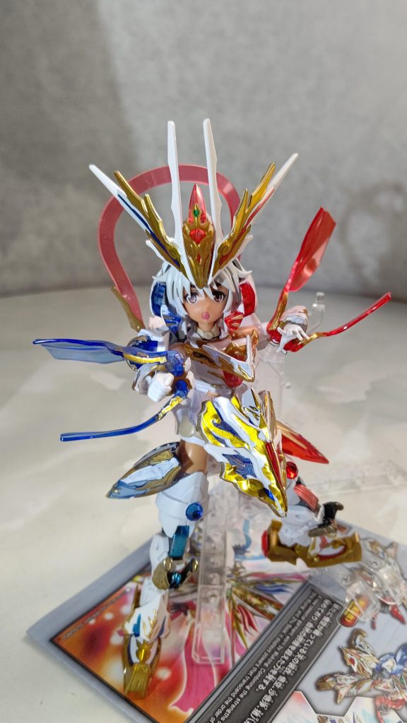 30MMの脚使ってみましたが膝の保持力が弱く、足裏にパテ詰めて高くなった重心のバランス取ろうとしたけど膝から仰け反ってしまいやすくなってしまいました。足首の自由度も低いからポージング大変(汗)