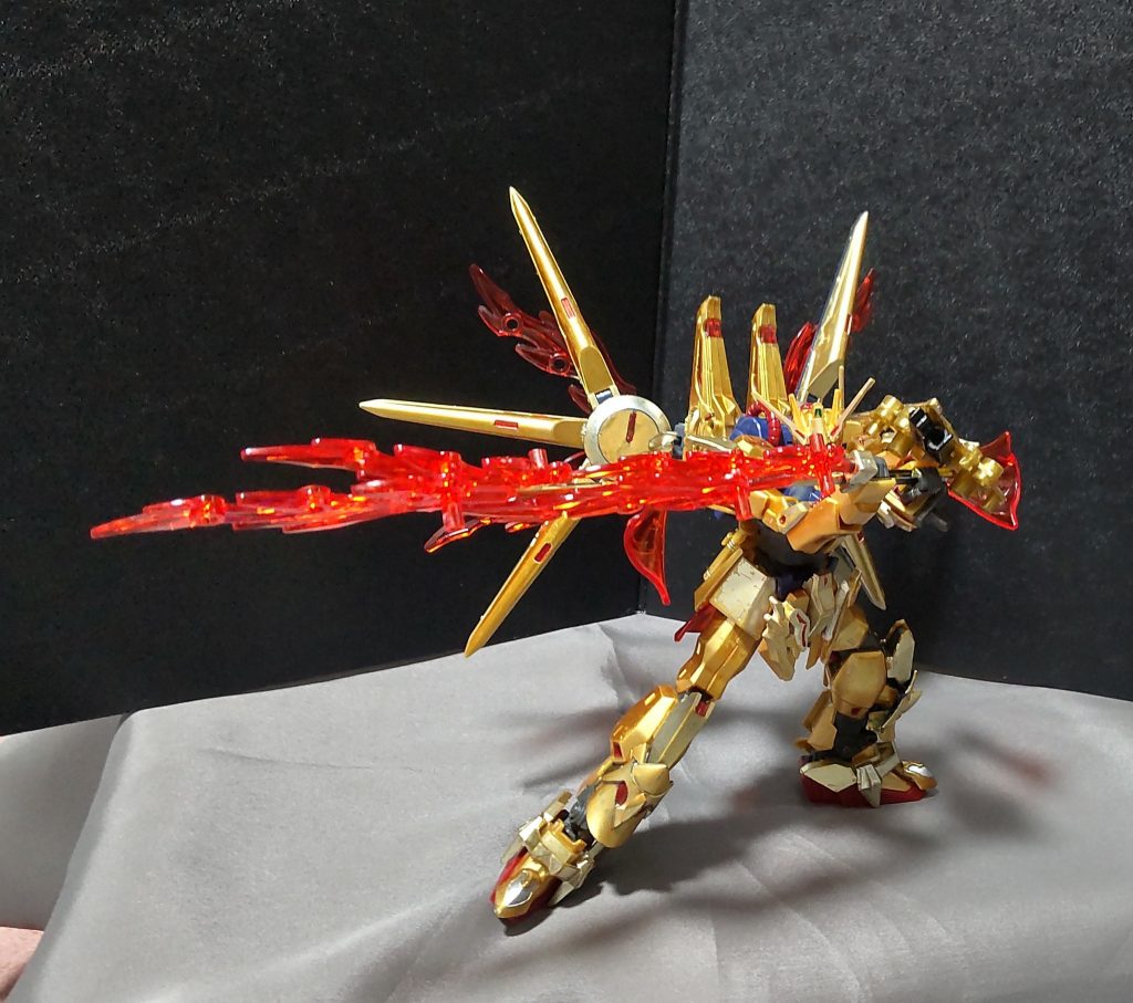 ○天之尾羽張(アメノオハバリ)六尺瓊からの太陽光を出力に変えて、アメノハバキリの刀身から焔のエネルギーを放出させることで発動する。斬りつけると同時に、そこから焔が噴き出し相手を焼き尽くすとされています。