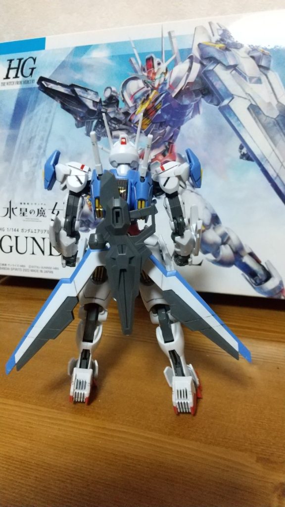 ビームライフルの収まりもちゃんとアニメと同じく再現できてて素直に感心しました。