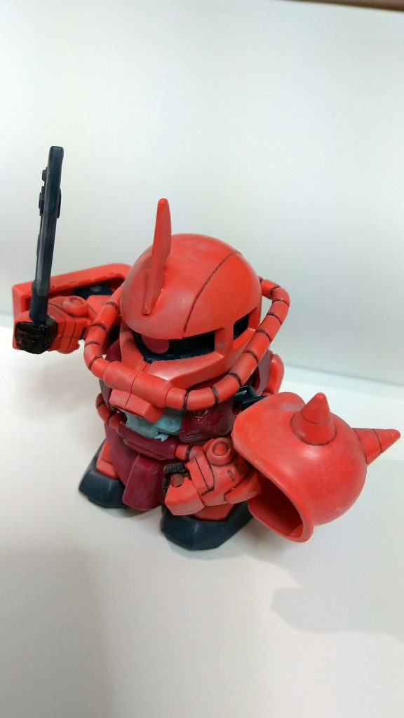 スジ彫りと墨入れもしてあります。