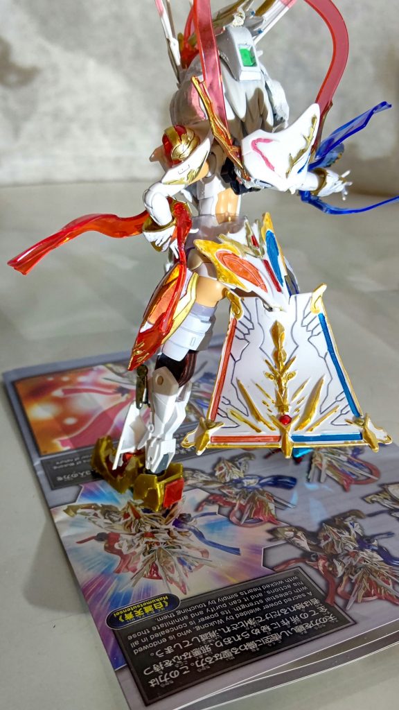 バックパックは30MMのパーツも拝借して頑張ったのだが……この写真はセーフなのか? 意図せず攻めてしまって見えるw