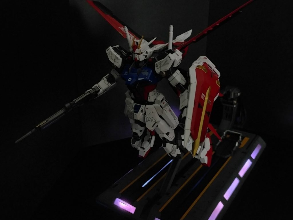 窓を赤に差替えで撮影🌟「ガイドビーコンなんて出すんじゃない」とシーマ様に叱られ無い様気をつけながら出撃です(｀･ω･´)ゞ