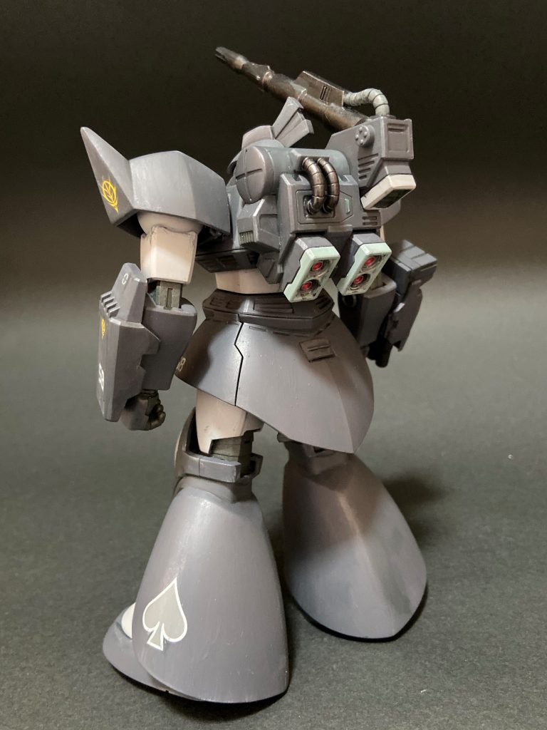 当時の雰囲気を出してみたくて黒鉄色を使い、明るいグレーでドライブラシしてみました。筆塗り　全塗装ガンプラ　2022 その79