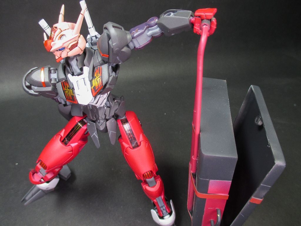 ガンダムエアリアル”エルザ”–3枚目/制作者：堺・悠一