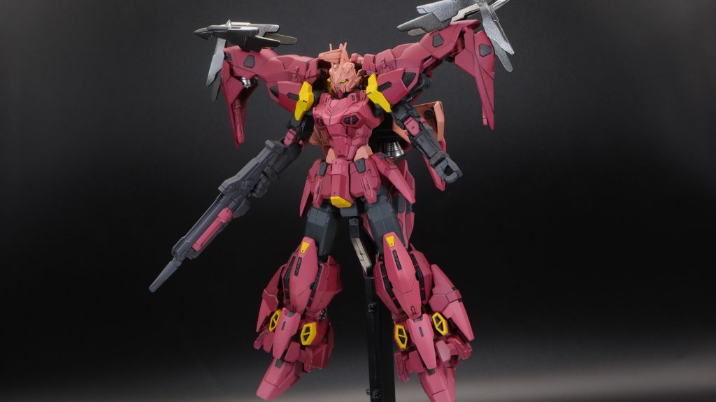 キャスバル専用ガンダムのカラーリングも参考にしています