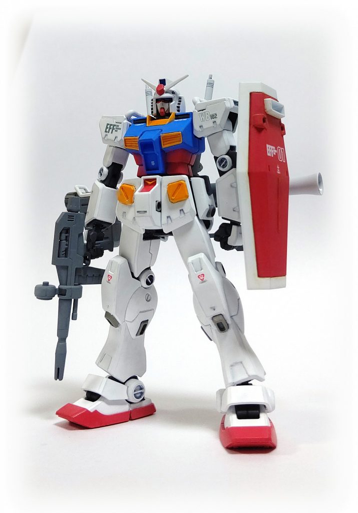 コクピットブロックと膝はカスタムのまま、頭とライフルは旧HGUCのままの、センチネル0079風、なんちゃってセンチネル、Ver.Kaもどきです。 