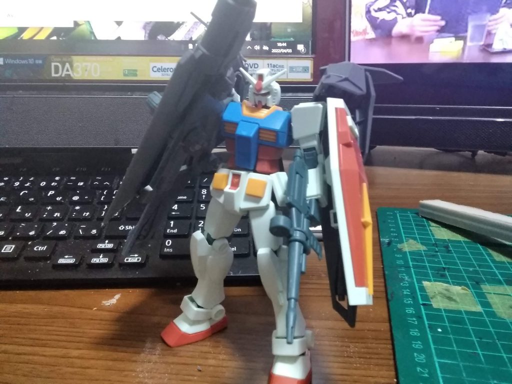 武装させてみる。こんな感じでいいっすかね?とか考えてた。