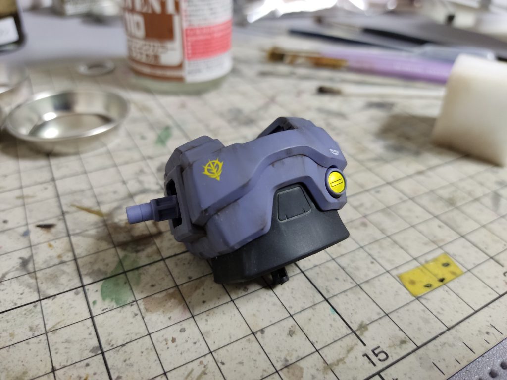 ウェザリングカラーとリアルタッチマーカーで汚してます。