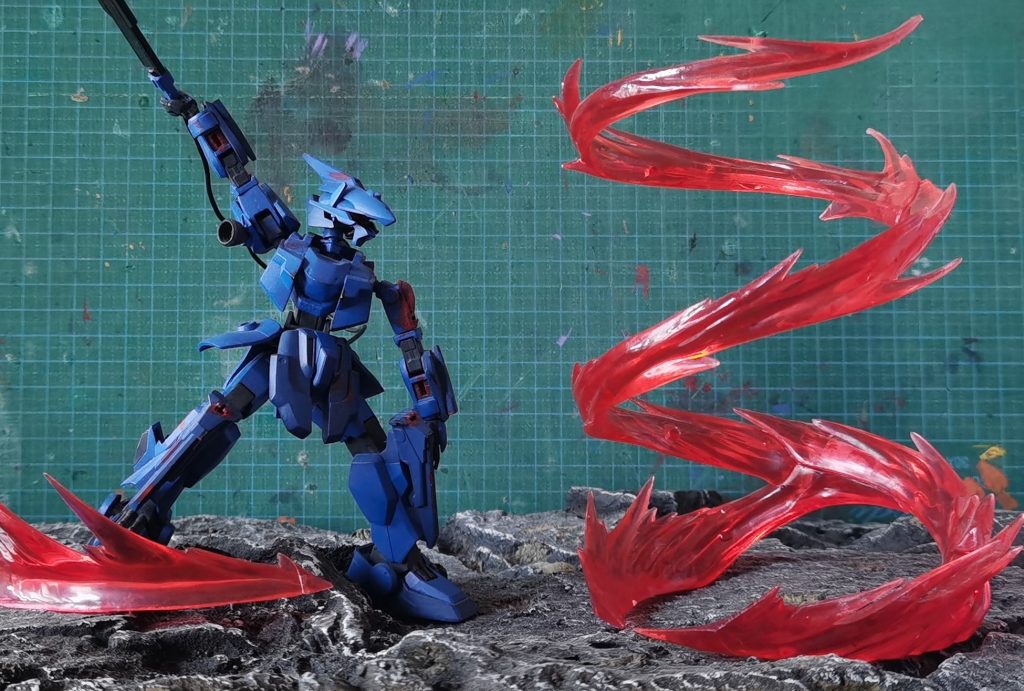 ”赤霧”を使って相手に迫る、続けて”煉赤”を使って相手の動きを封ずる、最後に”黒”の一振りで相手を粉砕するーーー技巧と言えない、一回で勝負を決める戦法= =