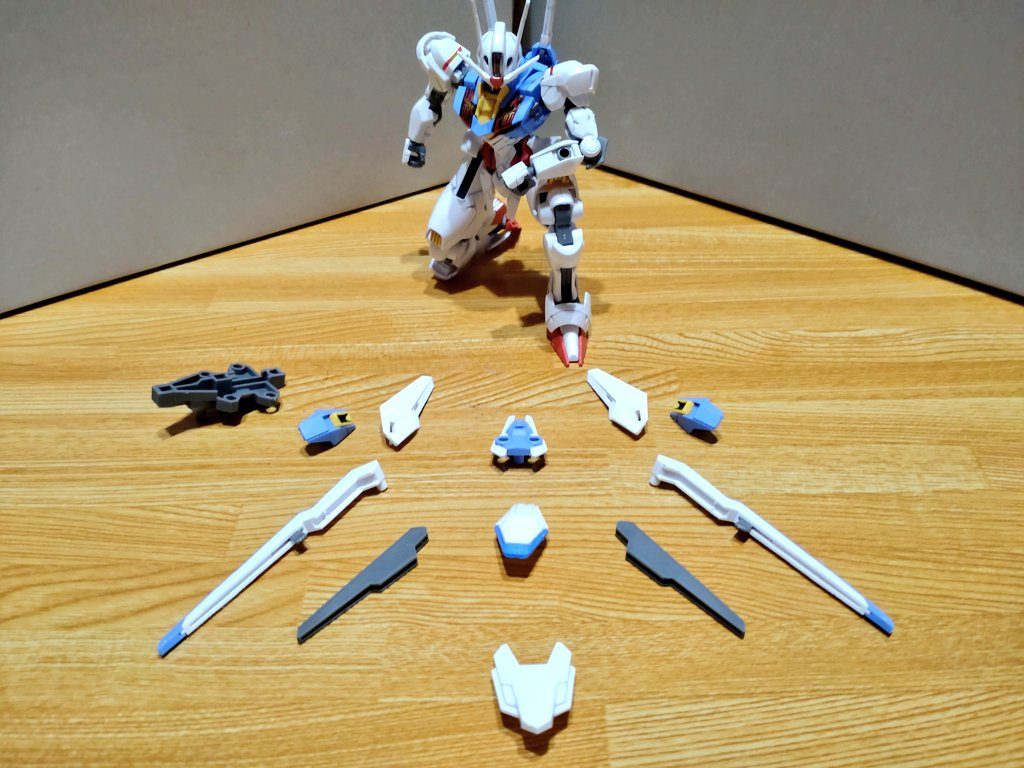 ・エスカッシャンルブリスのシールドと同様に複数のビットステイブに分離可能