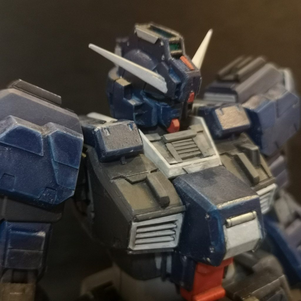 閲覧ありがとうございます!先日のヘイズル改の続きです。まずは本体を大まかに仕上げました。バックパックの仕上げと平行してセンサー類も塗り分けて