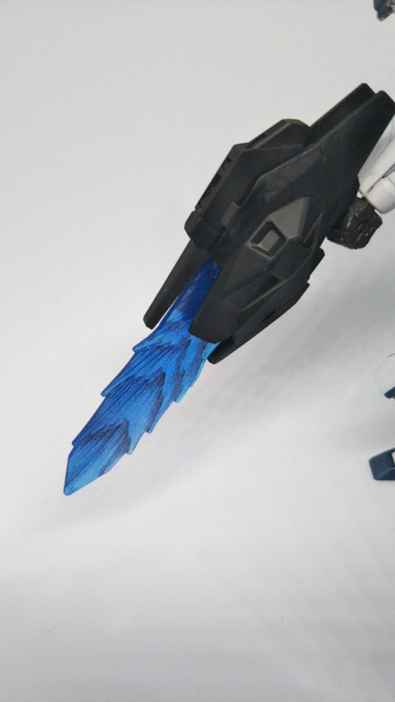 クリアーパーツのスミ入れ😁　同系色のエナメル塗料を使用しました😅