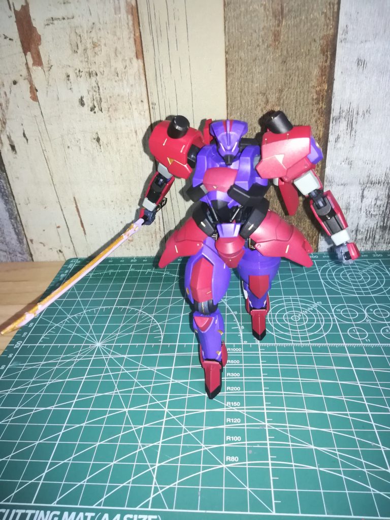 刀装備女王に似合う武器模索中