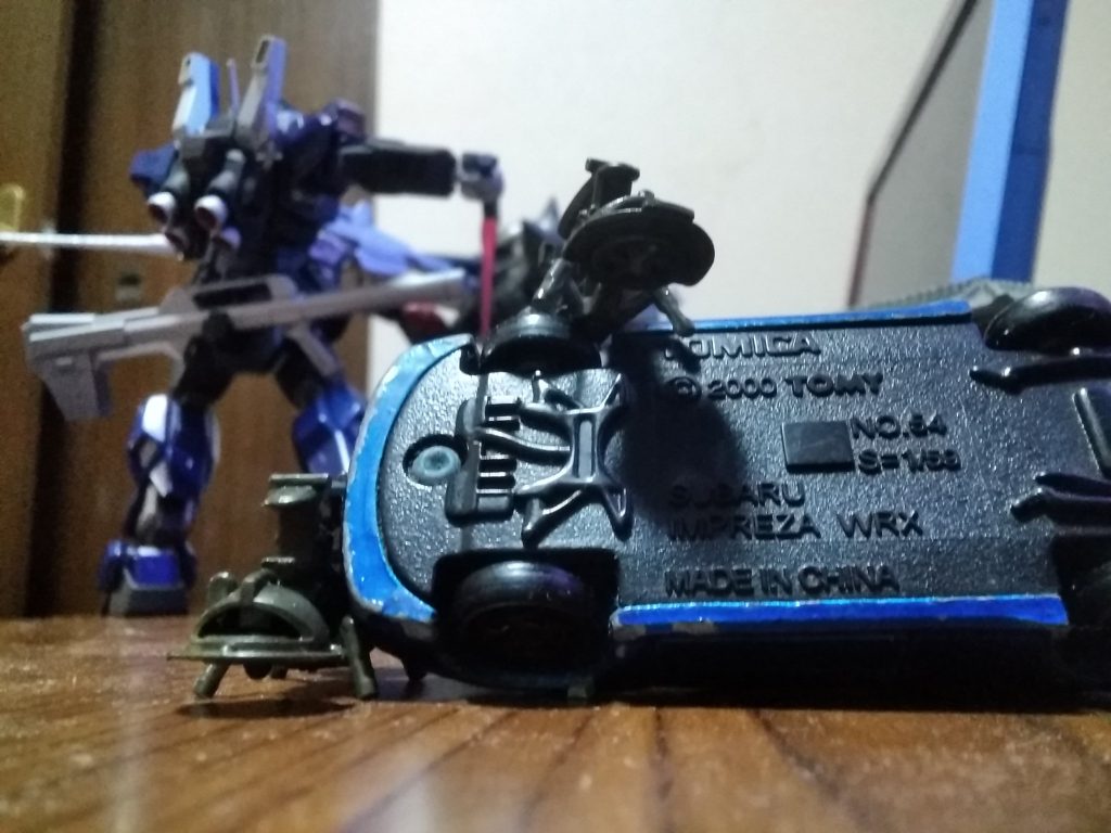 ちょい特撮っぽい構図で撮影してみる。