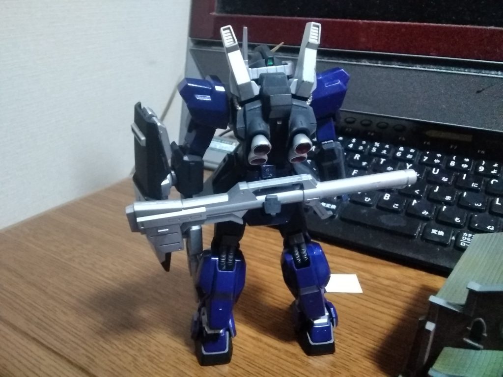 ちょっと汚しを微妙に入れているものの、単なる塗装ハゲになっているような気がしないでも無い。