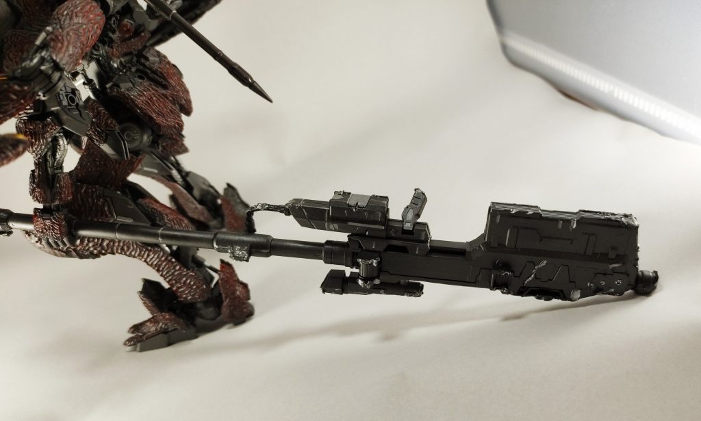 ライフルで何度も殴ったせいでボロボロですw