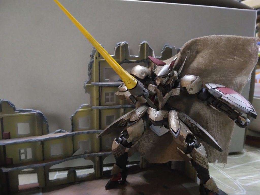 マントは100均のガーゼを使って簡単にソレっぽく作りました。