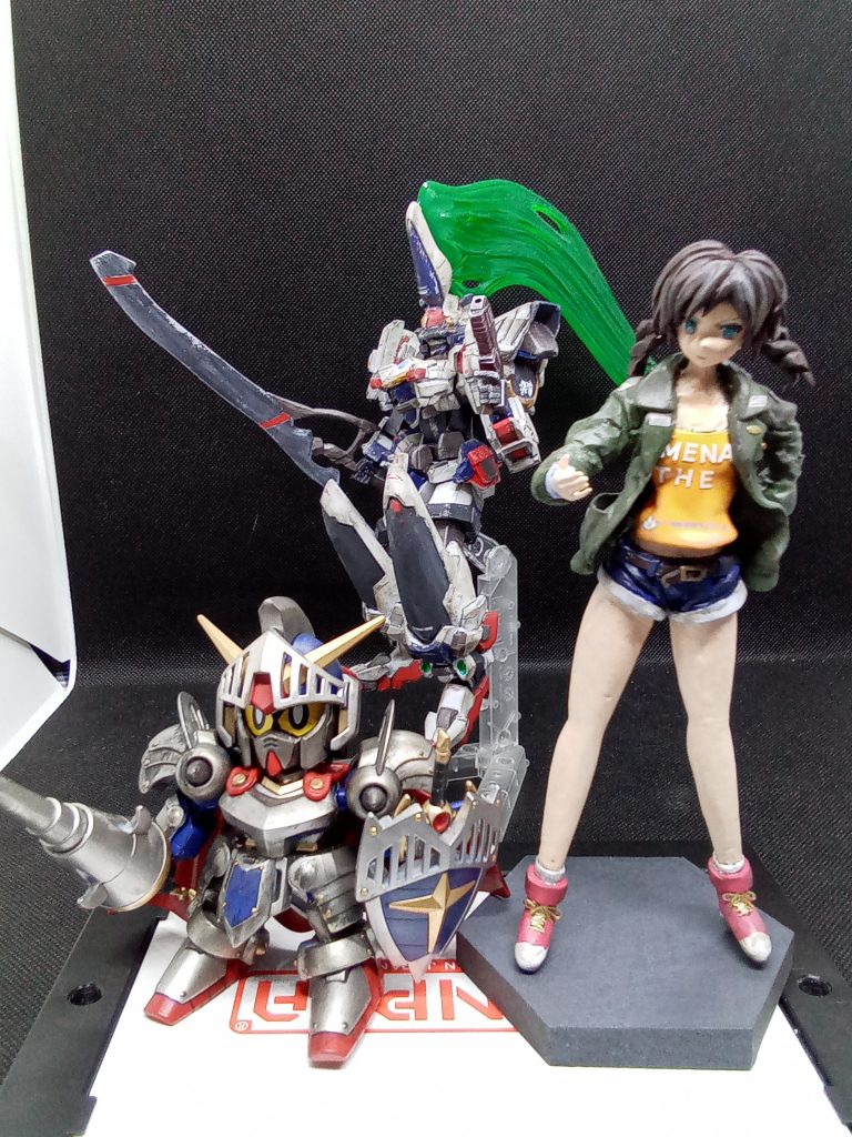 ショップさんでナイトガンダムが入手出来たので・・大好きなゲームだったガンダムブレイカー3の何か造ってみたくなり こんなモノを造ってみましたwガンダムブレイカー2も好きなので そのうち誰か(特に司会の子)も造ってみたいな~と計画中~