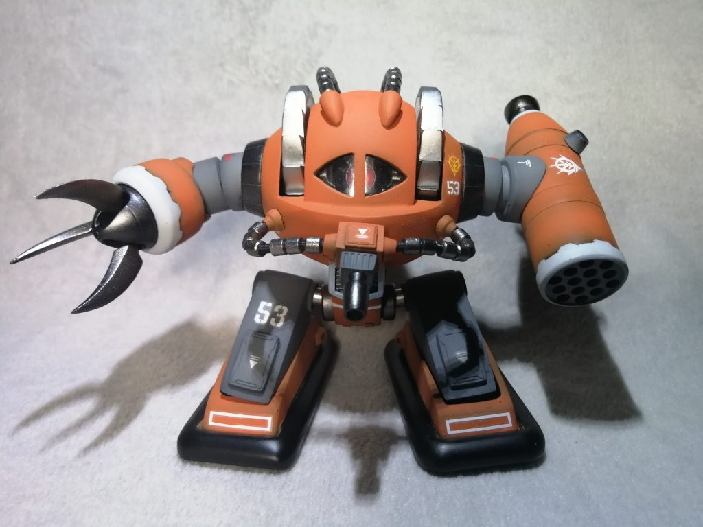 カラーは調色せずにそのままで、全体に黒のサーフェイサーの上から塗装していますオレンジ…オレンジそのままグレー　…ニュートラルグレー黒鉄色　…フレームメタリックシルバー…プレミアムミラークローㇺ