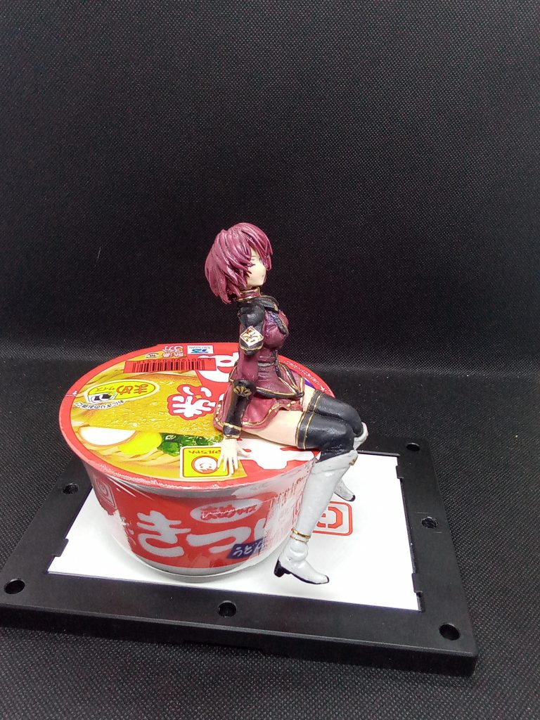 スタイルは前回よりも調整服の装飾はアレンジ金銀のネイル用デカールがとっても便利 ウエザリングもアイシャドウとファンデーション等のコスメを使用してます。