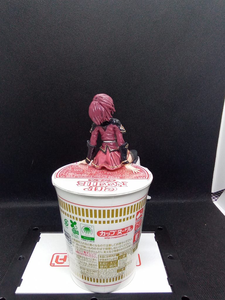 後ろ姿今回はスカートを短くしてみました(座っている限り安全w)