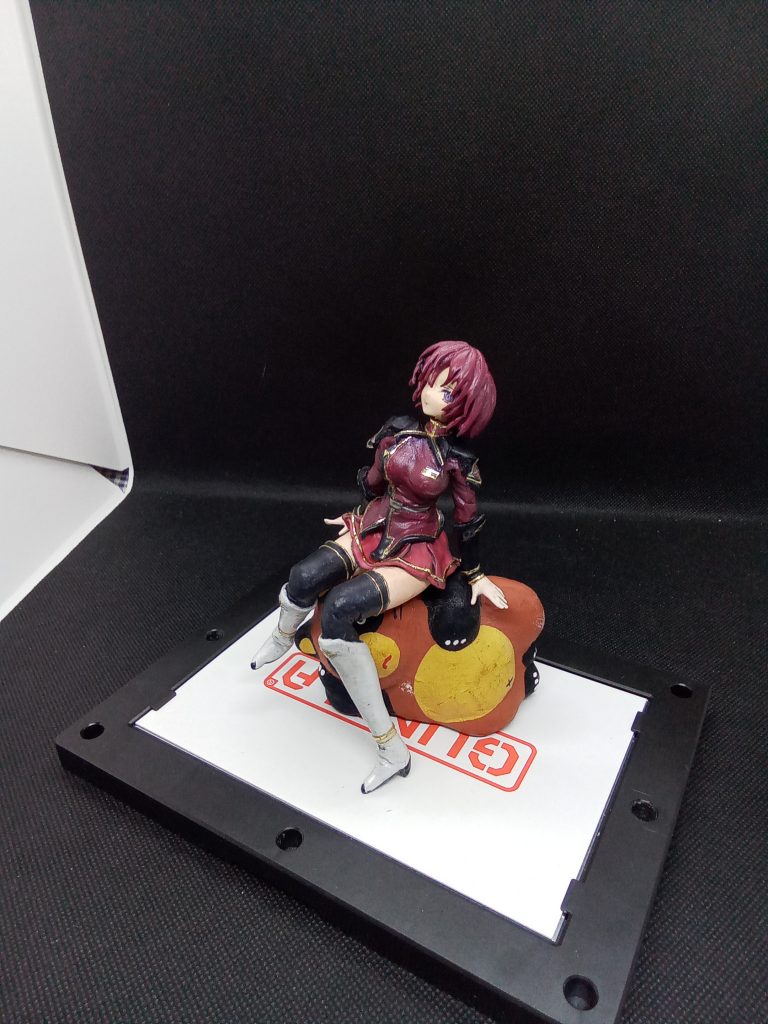 椅子の塗装が乾くまで使用していたスタンドですw