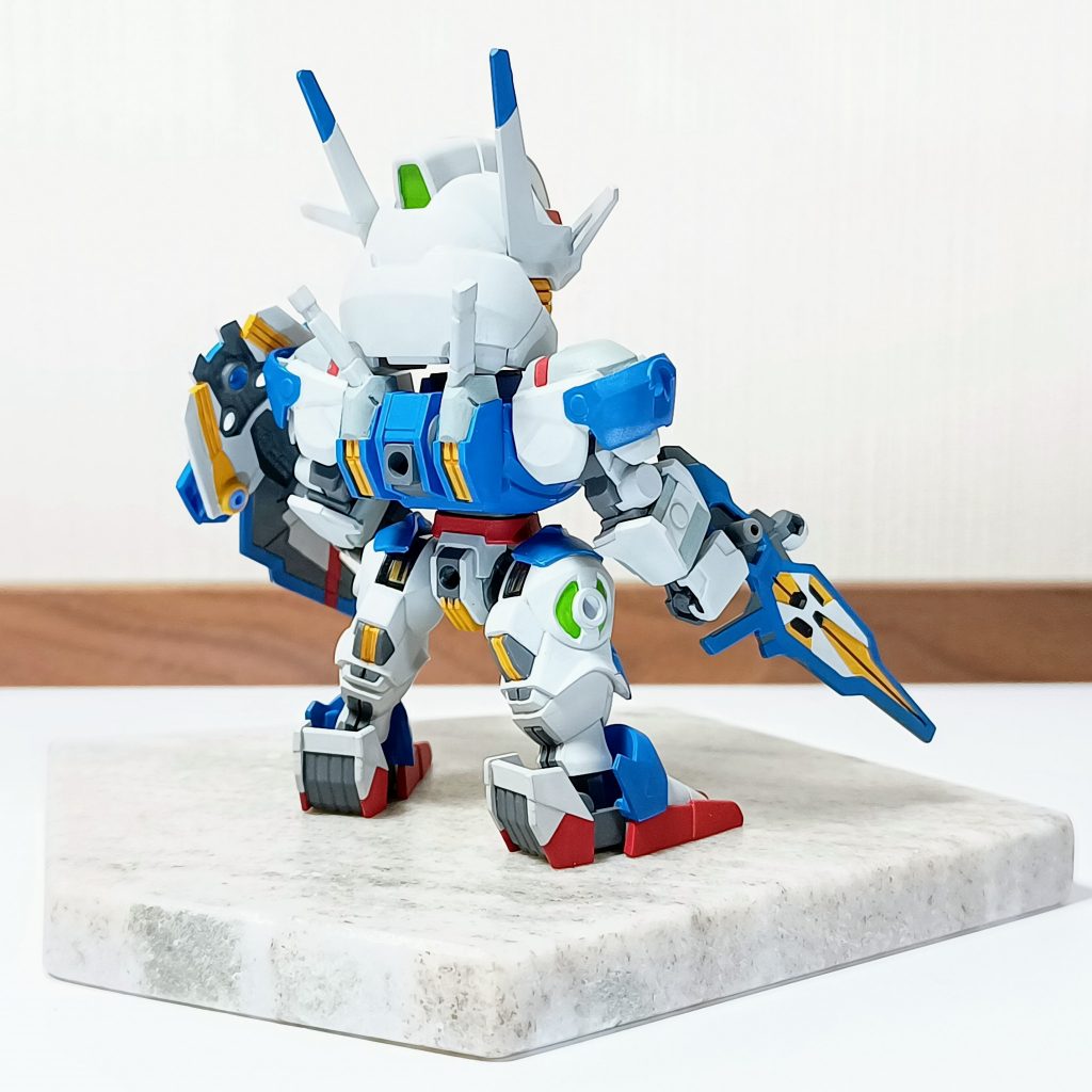 バックショット。ディティールが多い！盾の裏までがんばって塗りました。