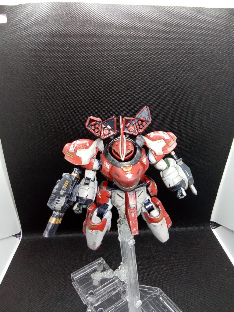 背部ミサイルランチャー頭部のブレードに当たりそうで不安のある武装