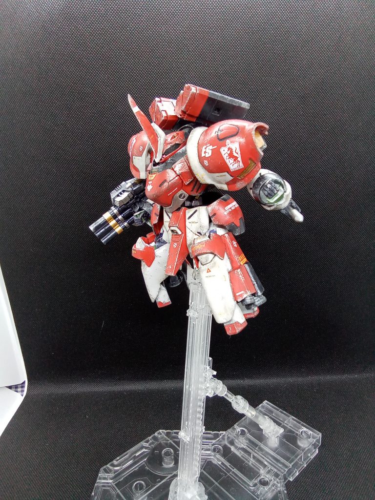 左腕には必殺兵装備【パイルバンカー】「どんな装甲だろうと・・・ただ撃ち抜くのみ!!」