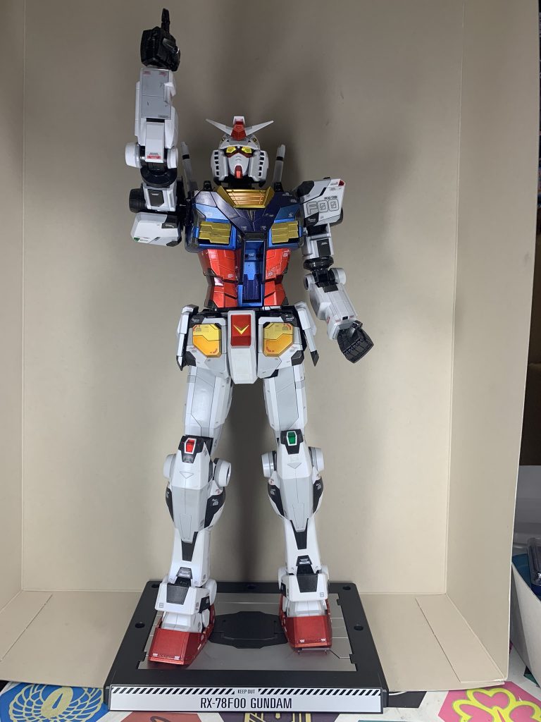 F00と言えばやはりコレ!特徴的なこのポーズをなるべく忠実に再現しています、地味にw