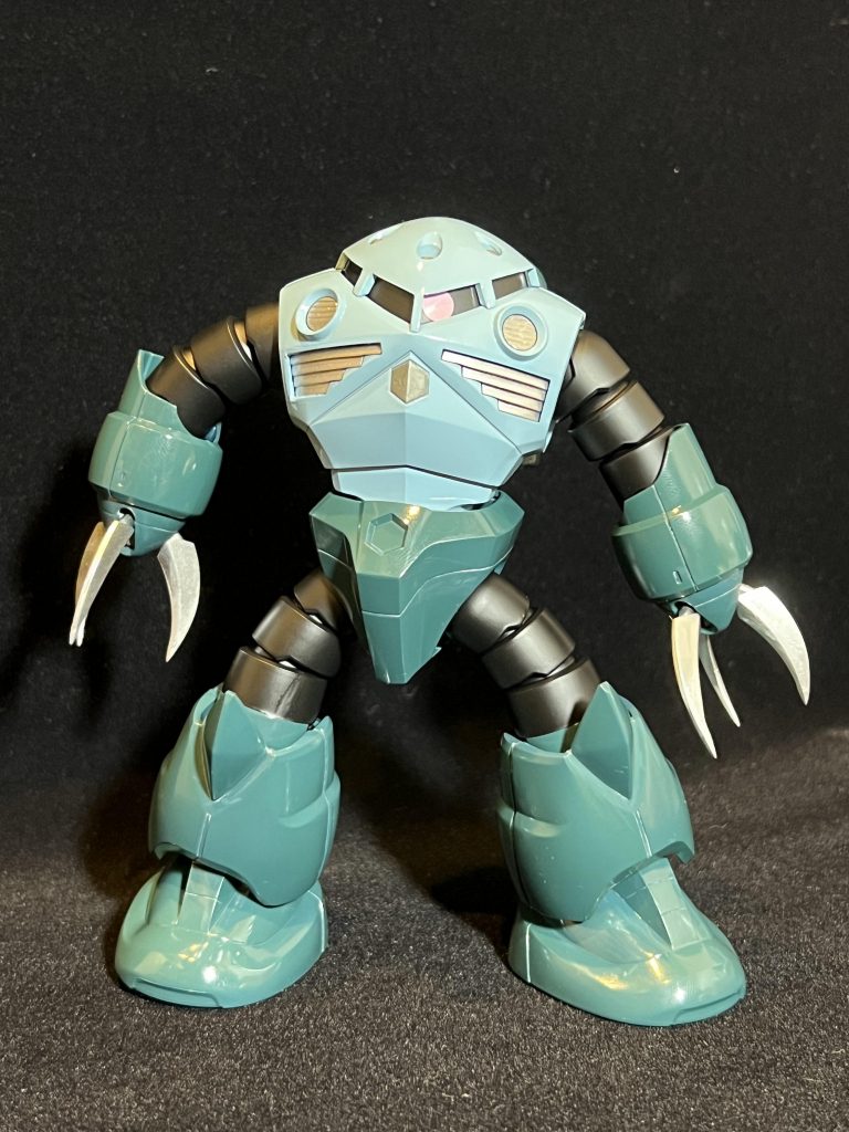 正面。凄くライトが強くて白飛びしてる・・・