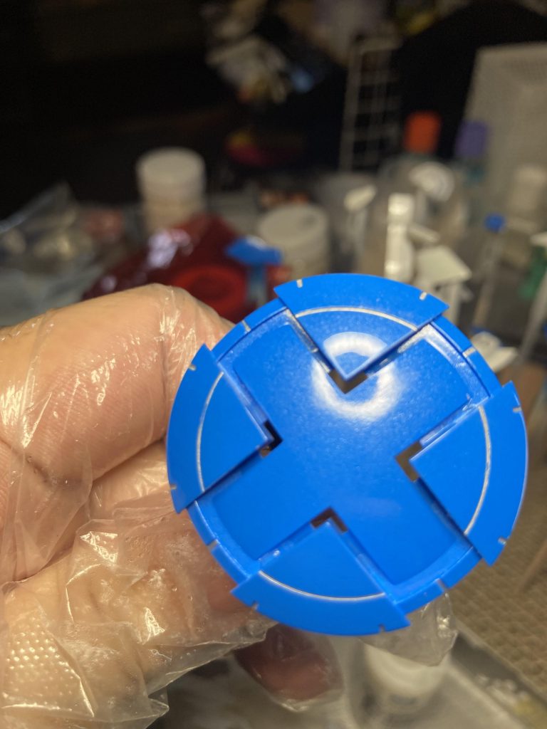 初めて研ぎ出しをしましたが時間と労力と指の痛みを代償に得られたのがこの光沢。クリア塗装の一番楽しいところだと認識しました