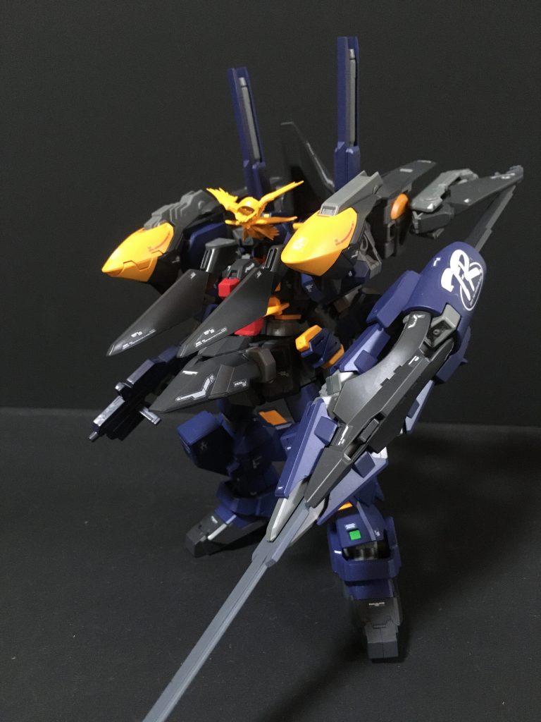 ゼンスレイ・ラーⅡ　適度に武装を減らした状態です。これくらいが一番カッコ良いように思います。サイコブレードはガレージキット版に替えています。