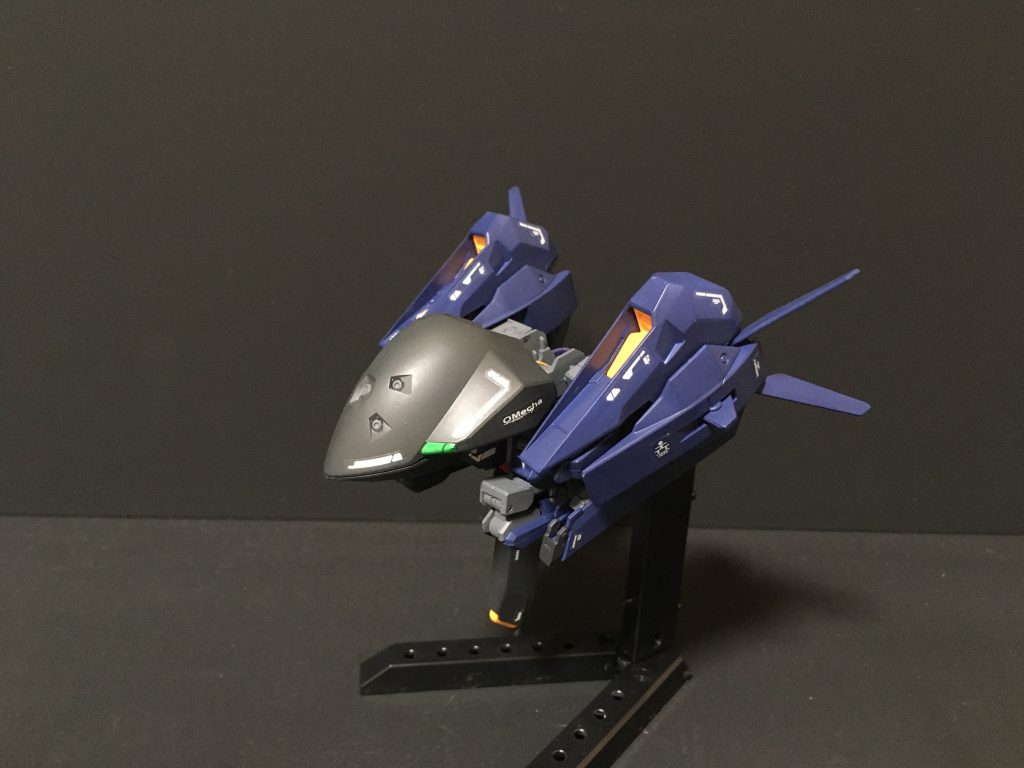 MA形態胴体部分は差し替えになります。