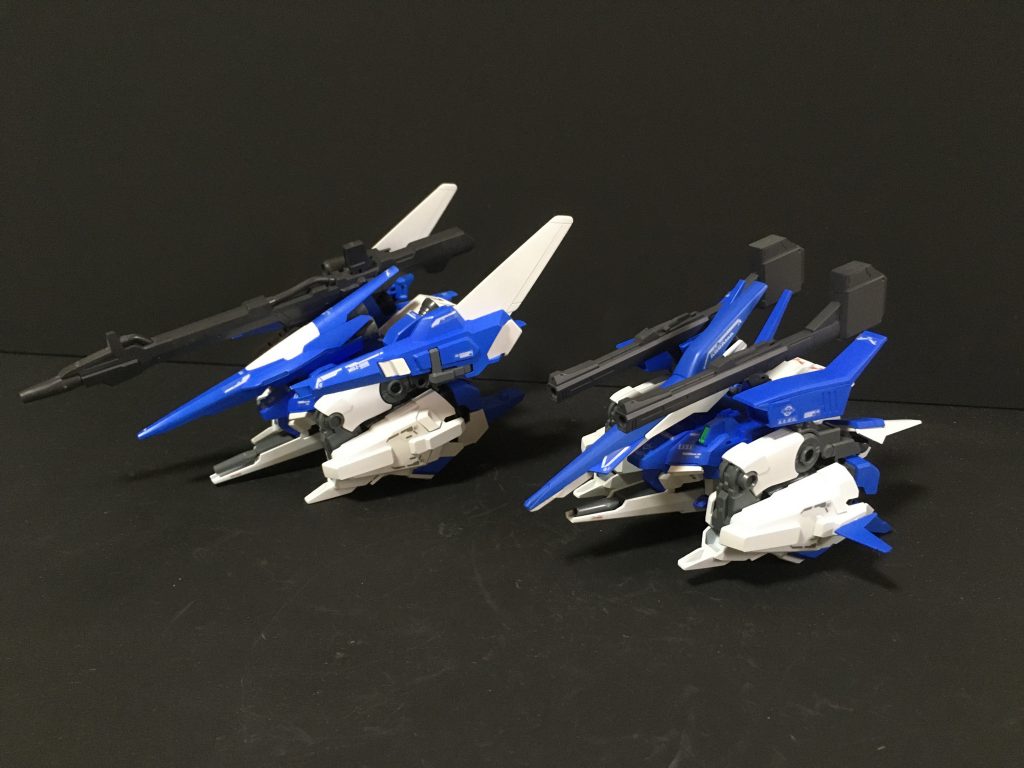 リゼルプロトタイプと隊長機のウェイブライダー2ショットです。基本的にはバックパックの違いだけなんですが、まーまー違って見えます。
