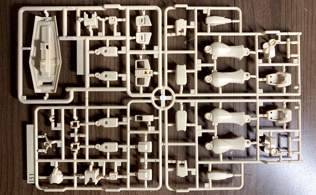 こちらが噂の🐣卵殻プラスチックのランナー。通常プラと比較してさわり心地がしっとりザラッとしていて、ちびっとだけ卵の殻っぽいテイストです。